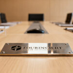 Oggetti personalizzati B2B: il valore strategico della comunicazione tangibile secondo Four Stars Pubblicità